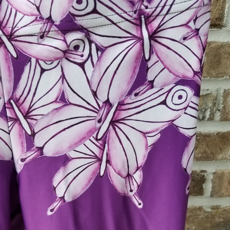 Women's Activewear. Comfortable Capris leggings with soft fabric. Butterfly print. Get the matching outfit! Exclusive design by RedButterfly by Omaris.